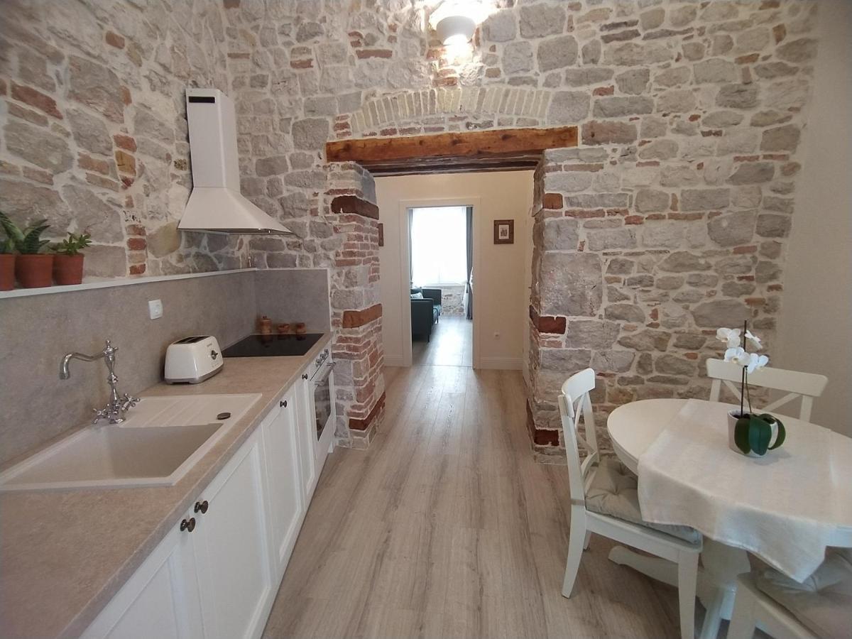 Apartment Antique Zadar - City Center Екстериор снимка